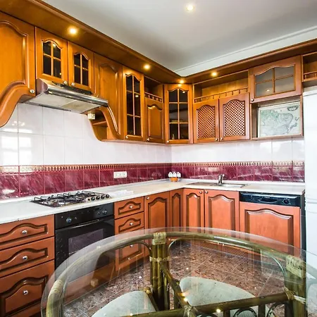 Aparton. Pobediteley Pr. 3 Apartment
